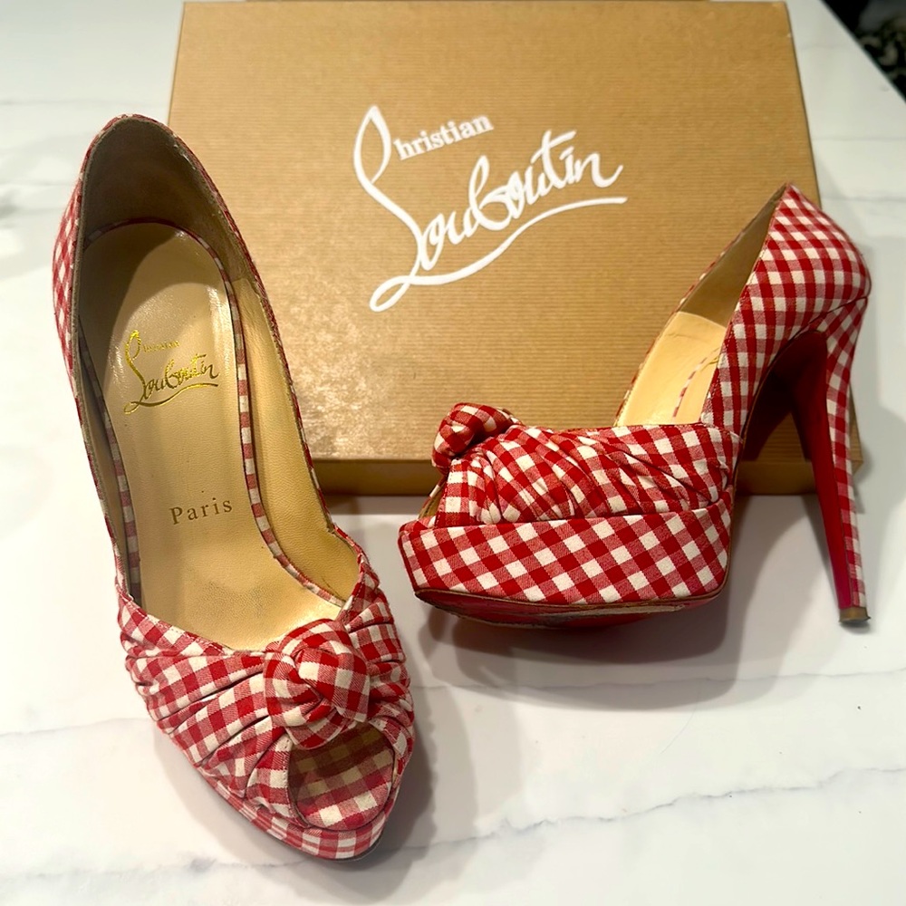 Greissimo Pump - red & white gingham fabric print. Amazing condition with box!